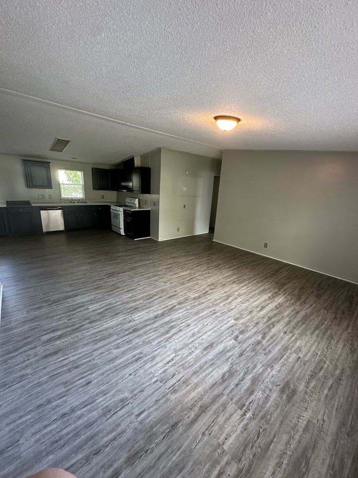 1905 S Eaton Ave - Photo 4 of 9