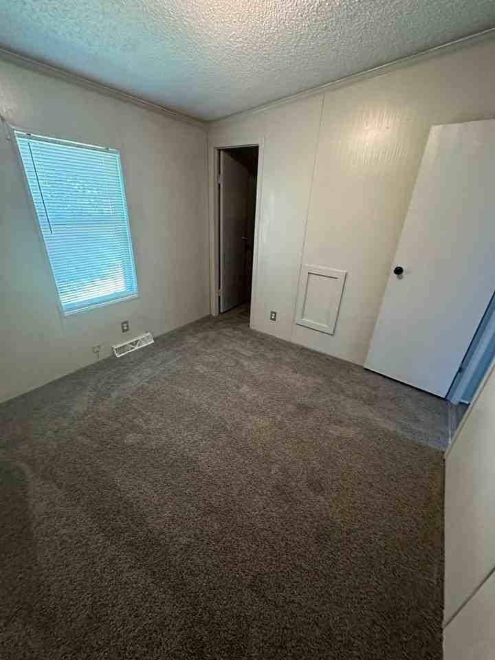 1905 S Eaton Ave - Photo 7 of 9