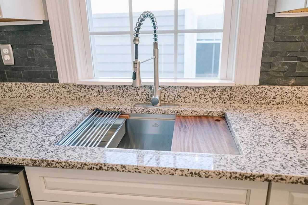 226 Broad St - Photo 7 of 21