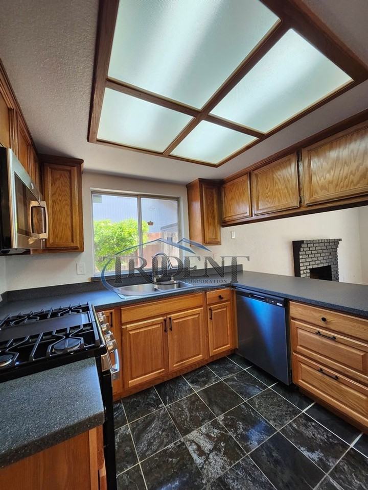 4209 Deaton Dr - Photo 7 of 25