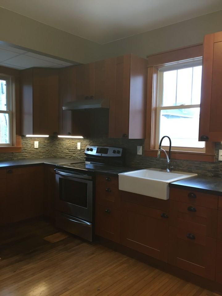 1414 1/2 Jefferson St - Photo 3 of 17