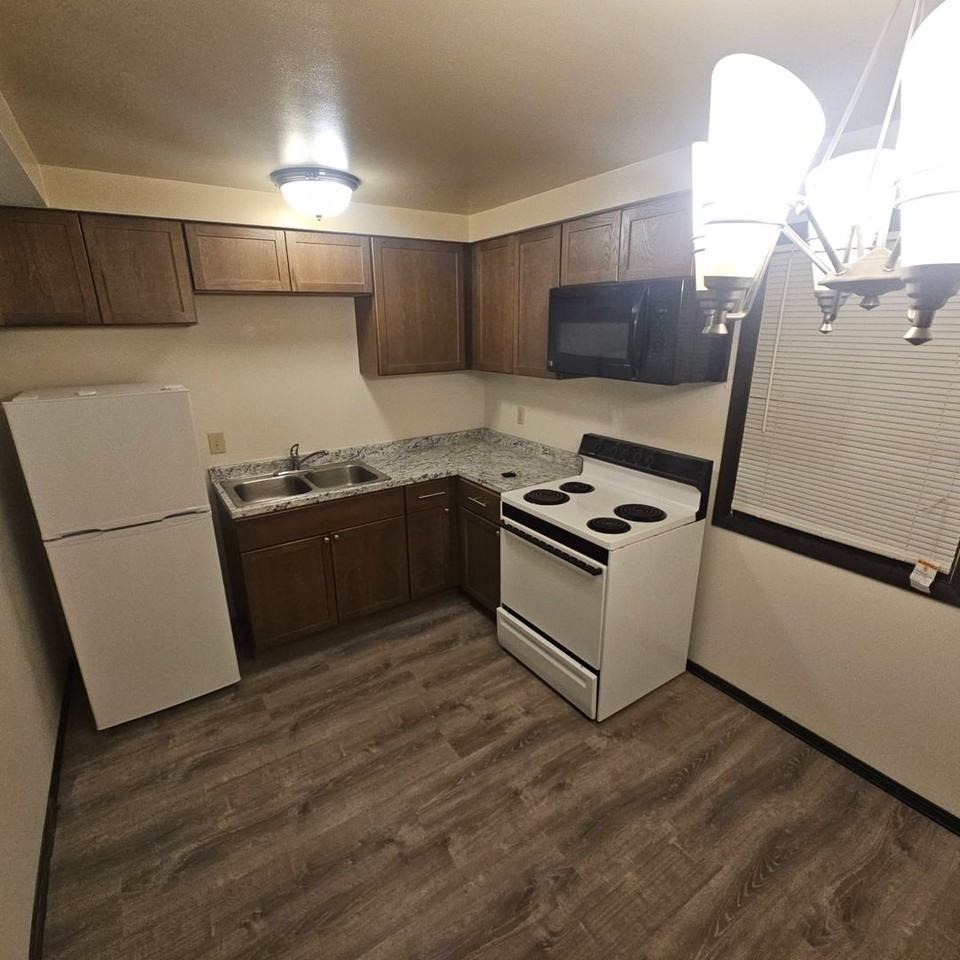 2624 Lavender Ln - Photo 2 of 6