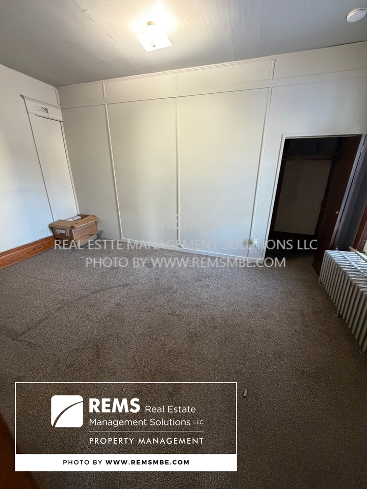 420 N Pine St - Photo 3 of 19