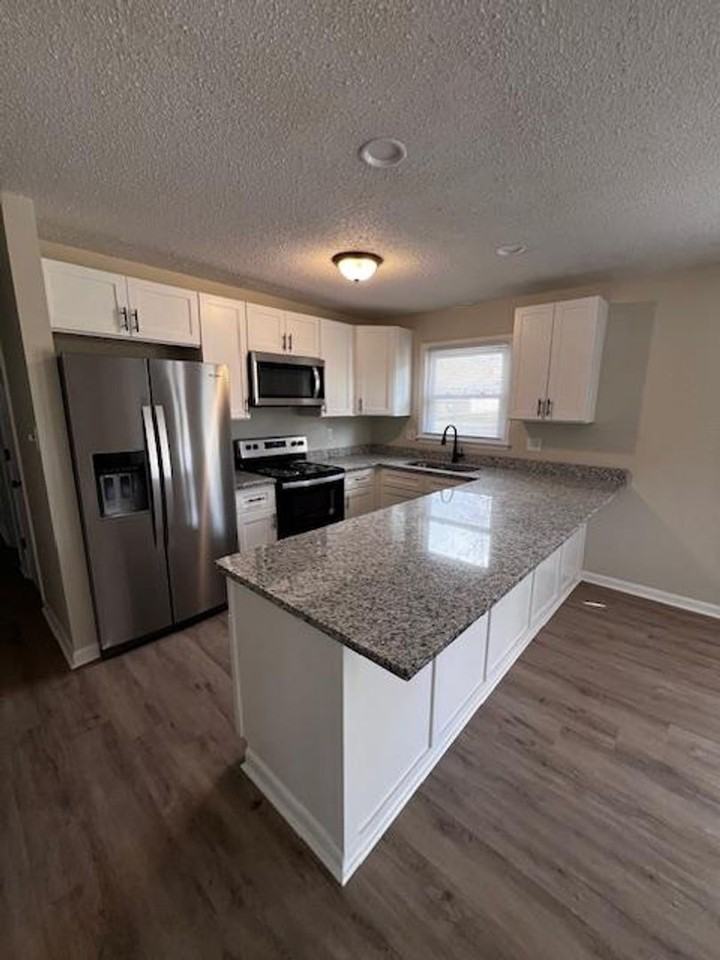 205 Gregg St - Photo 3 of 11