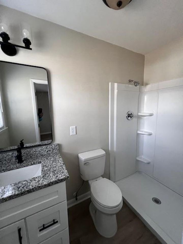 205 Gregg St - Photo 7 of 11