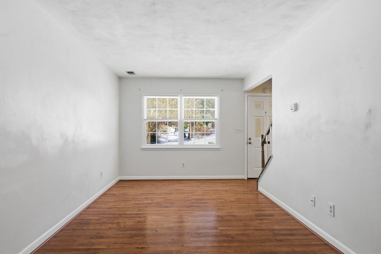 387 Charles St - Photo 3 of 17