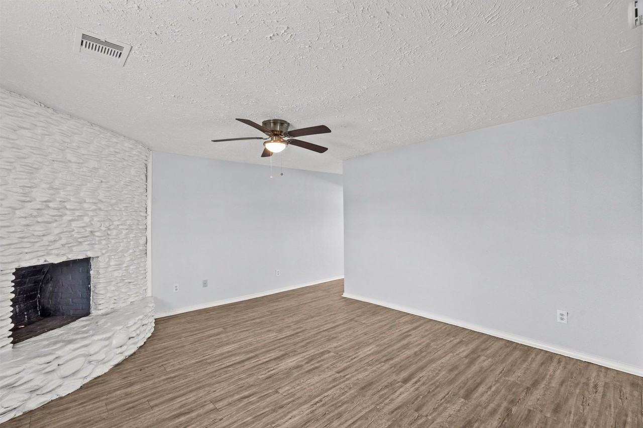 228 Orange St - Photo 5 of 24