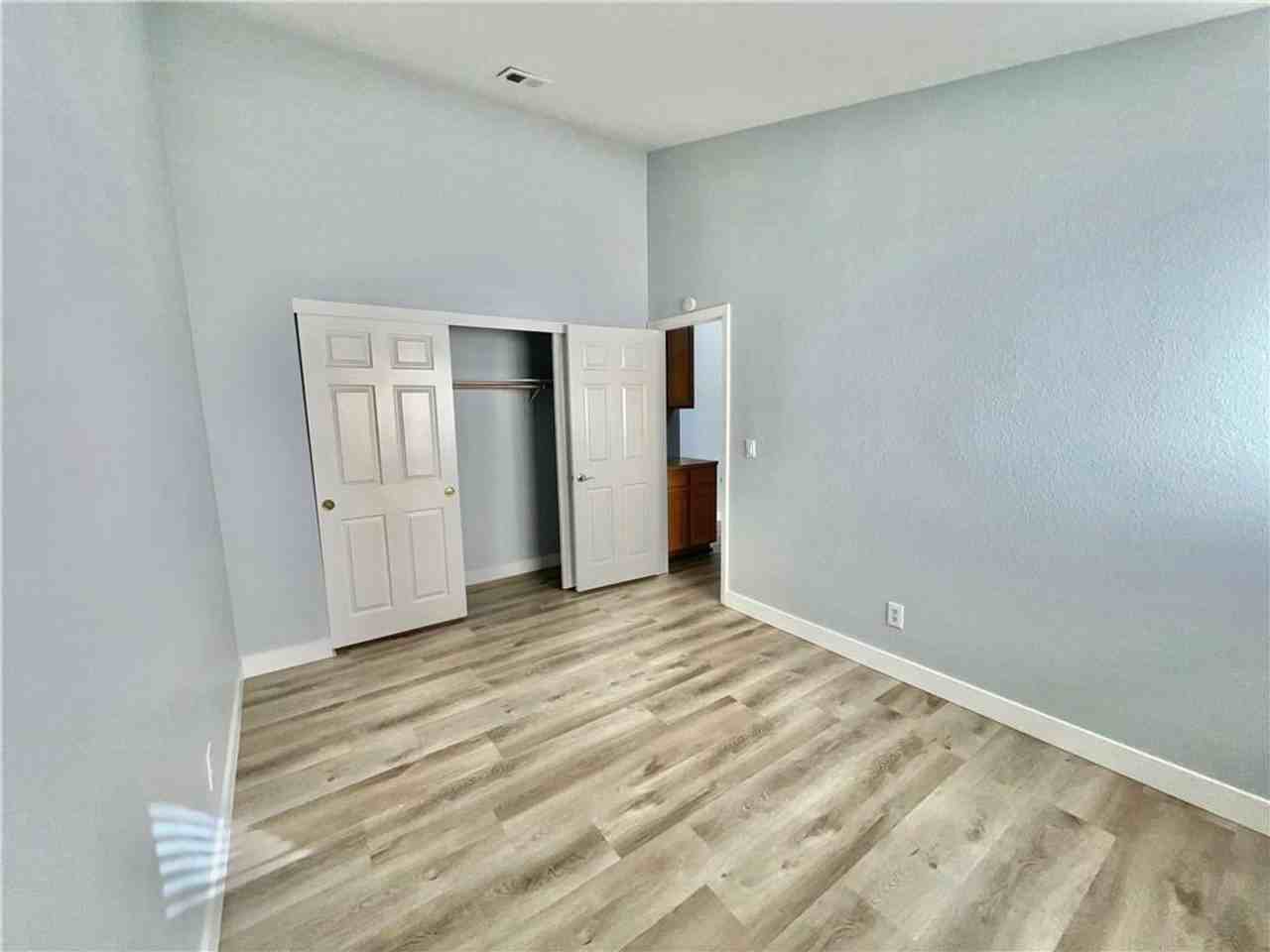 9553 World Cup Dr - Photo 5 of 23