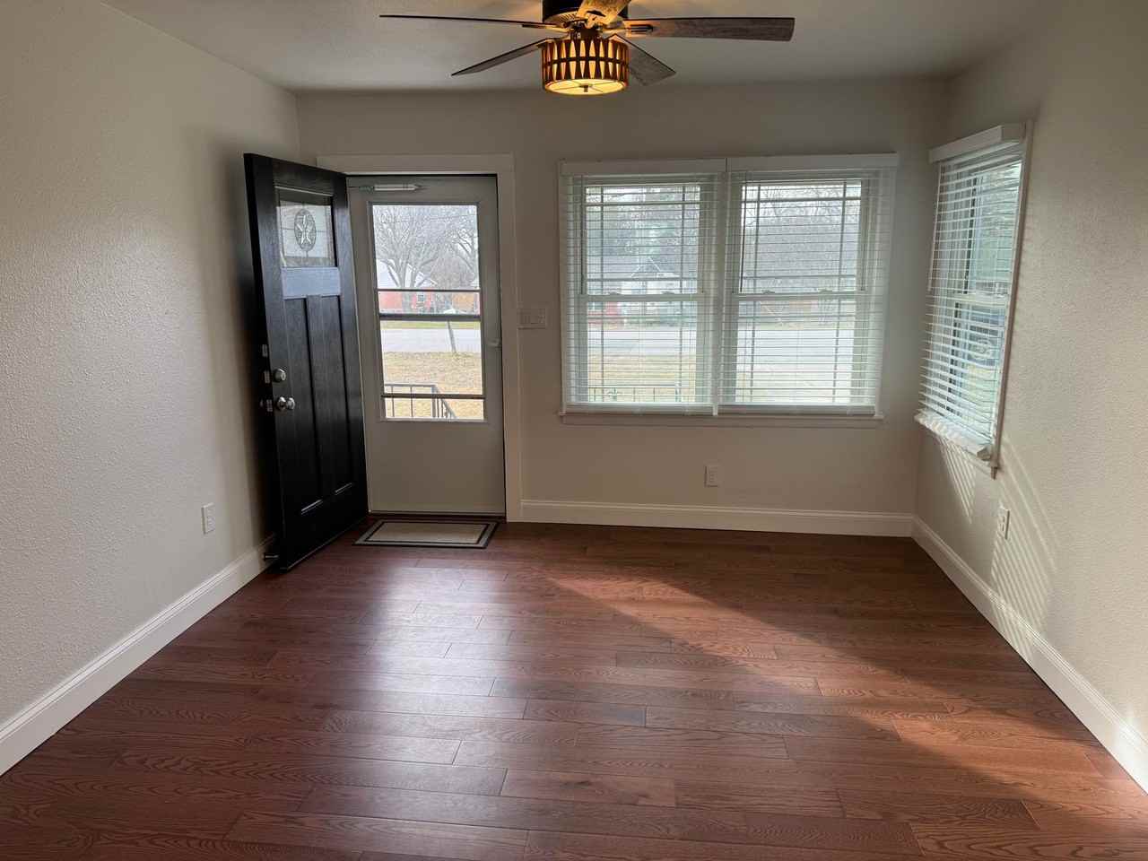 822 Avenue C - Photo 3 of 12