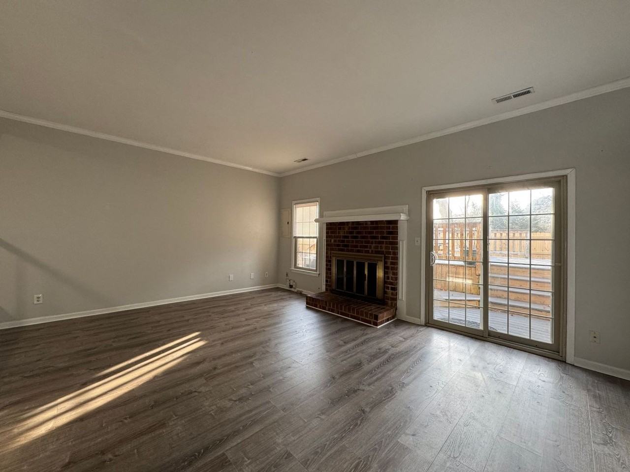 341 Paxford Dr - Photo 7 of 23