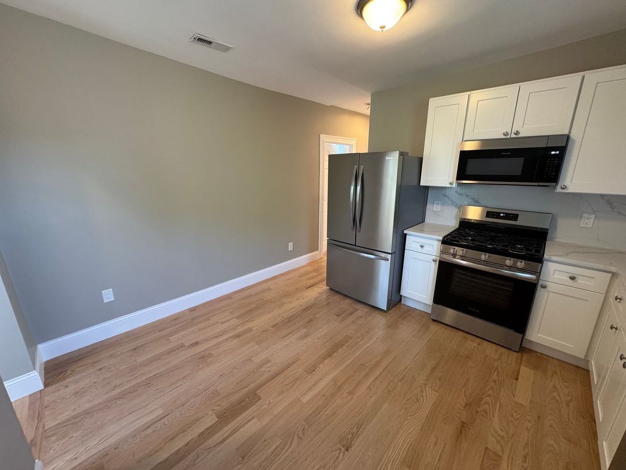 29 Cameron Ave - Photo 3 of 21