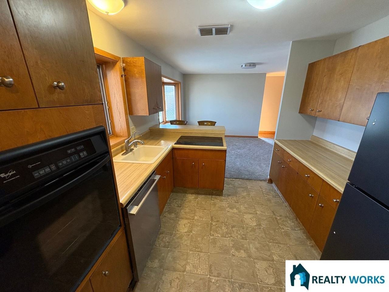 1825 Rusty Ln - Photo 3 of 11