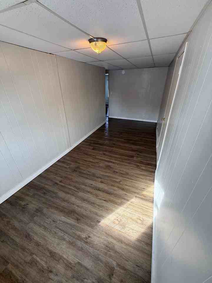 109 W Walnut St - Photo 3 of 6