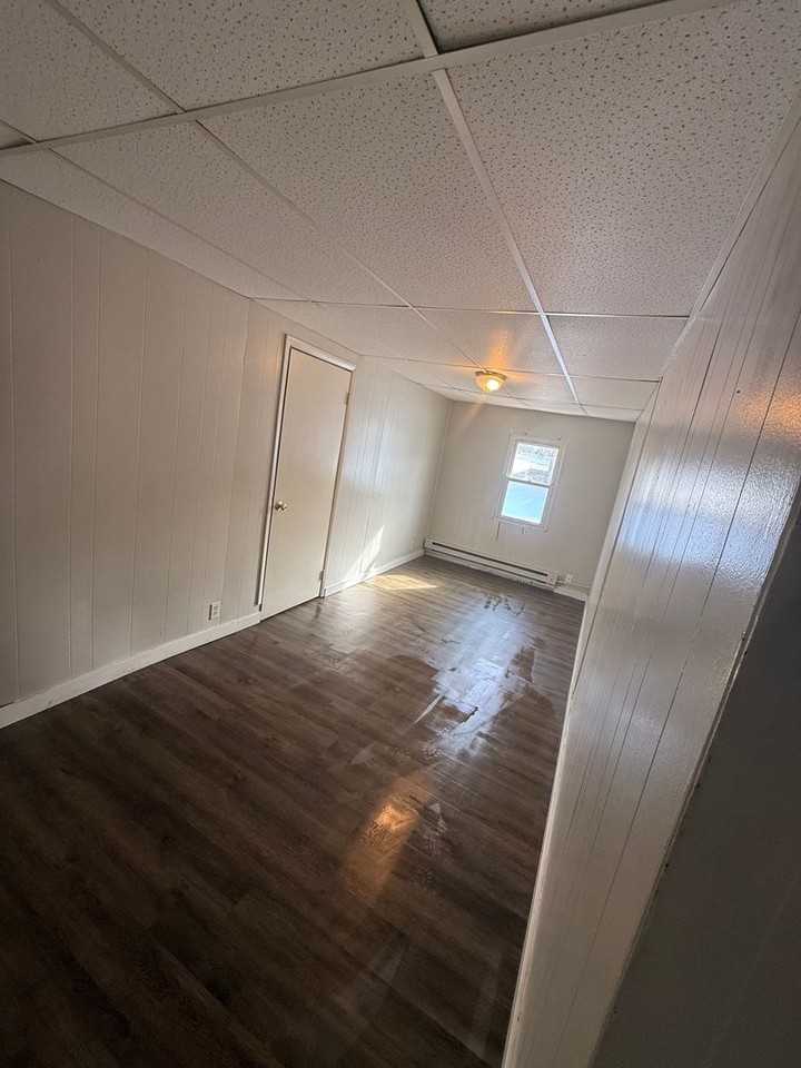 109 W Walnut St - Photo 6 of 6