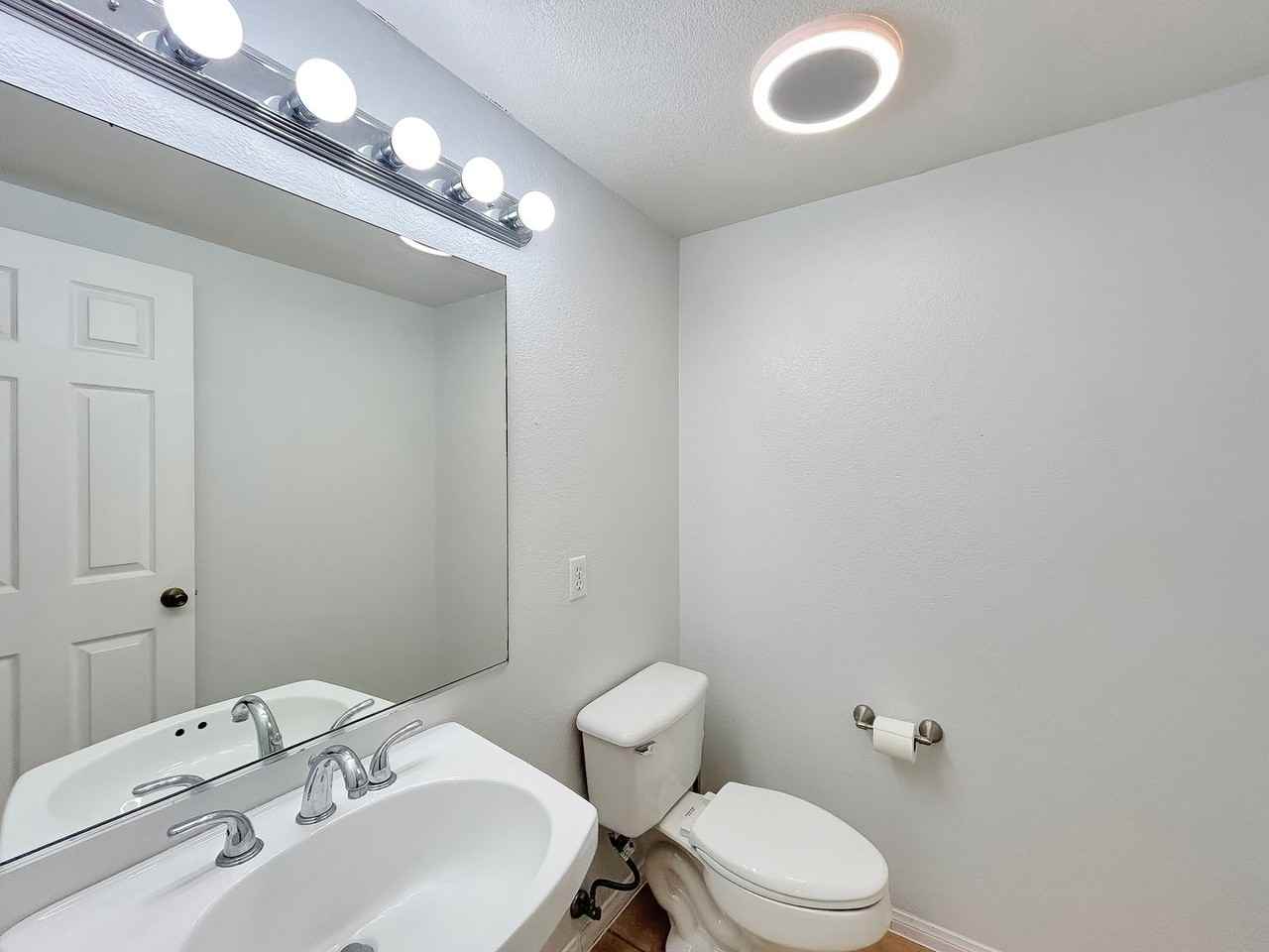 4265 Lamont St - Photo 7 of 19