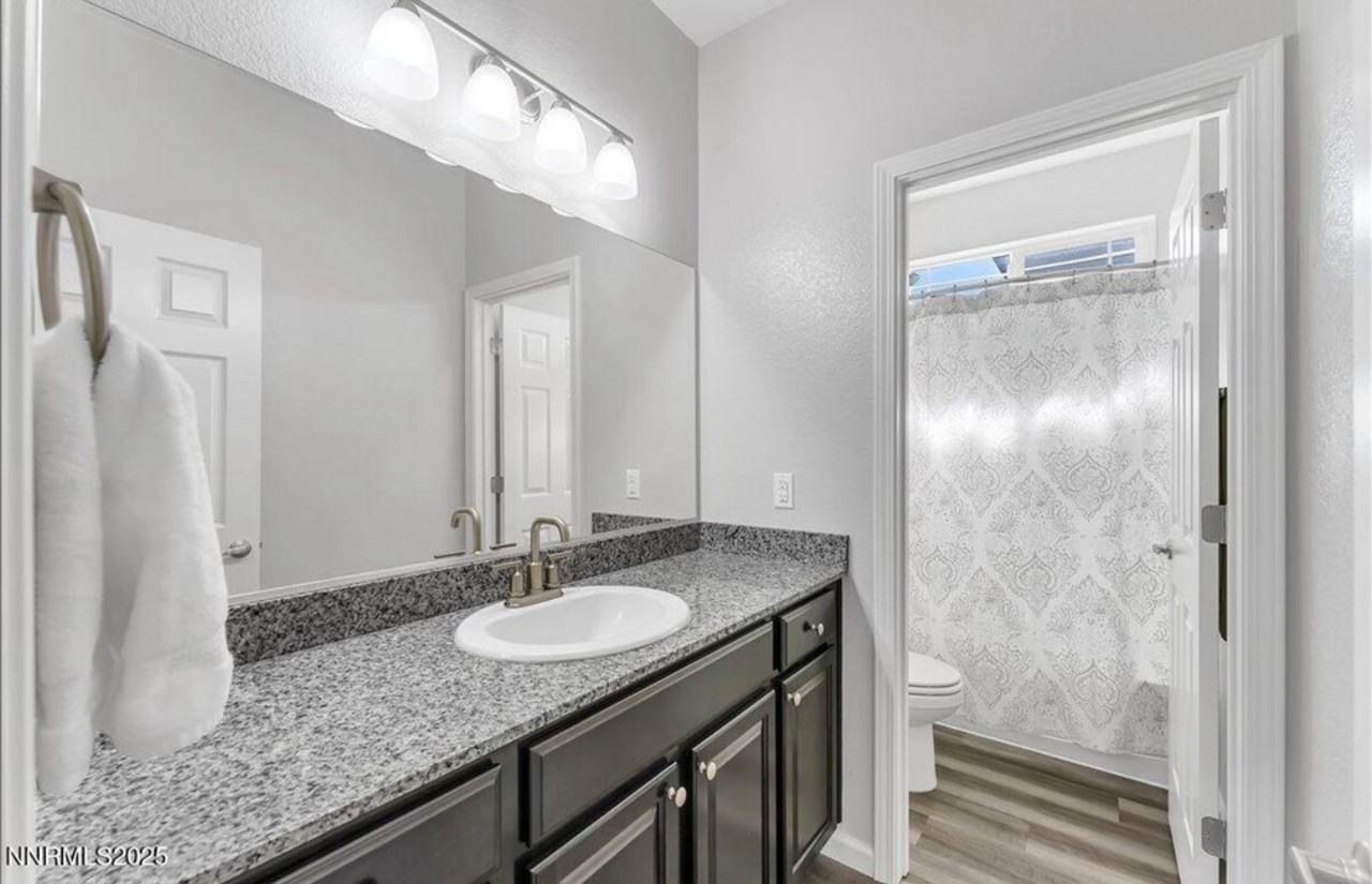 14013 Dancing Flame Ct - Photo 5 of 28