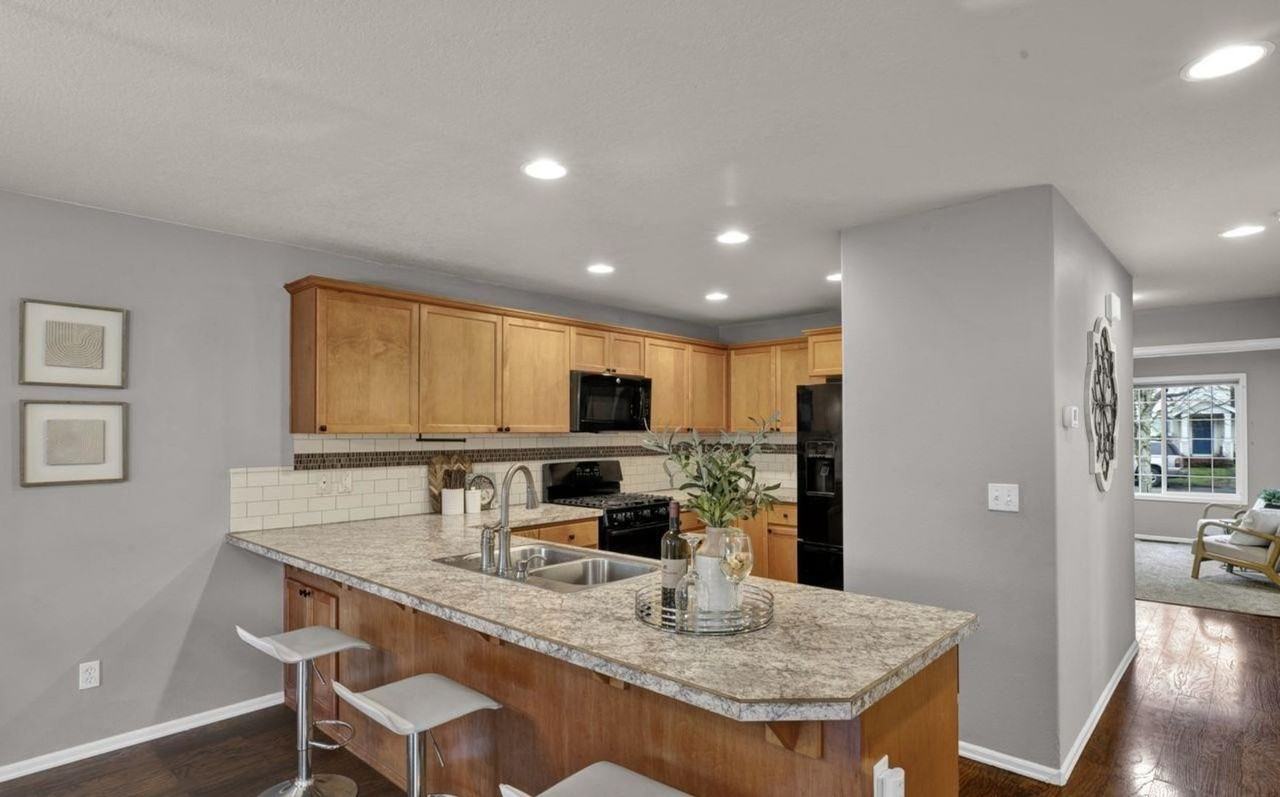 3645 Se Midvale Dr - Photo 4 of 14