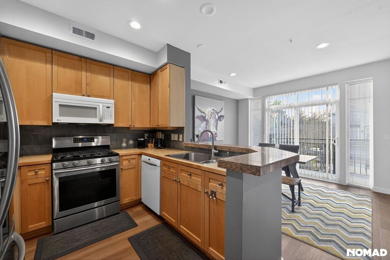 12735 Se 41st Pl - Photo 2 of 17