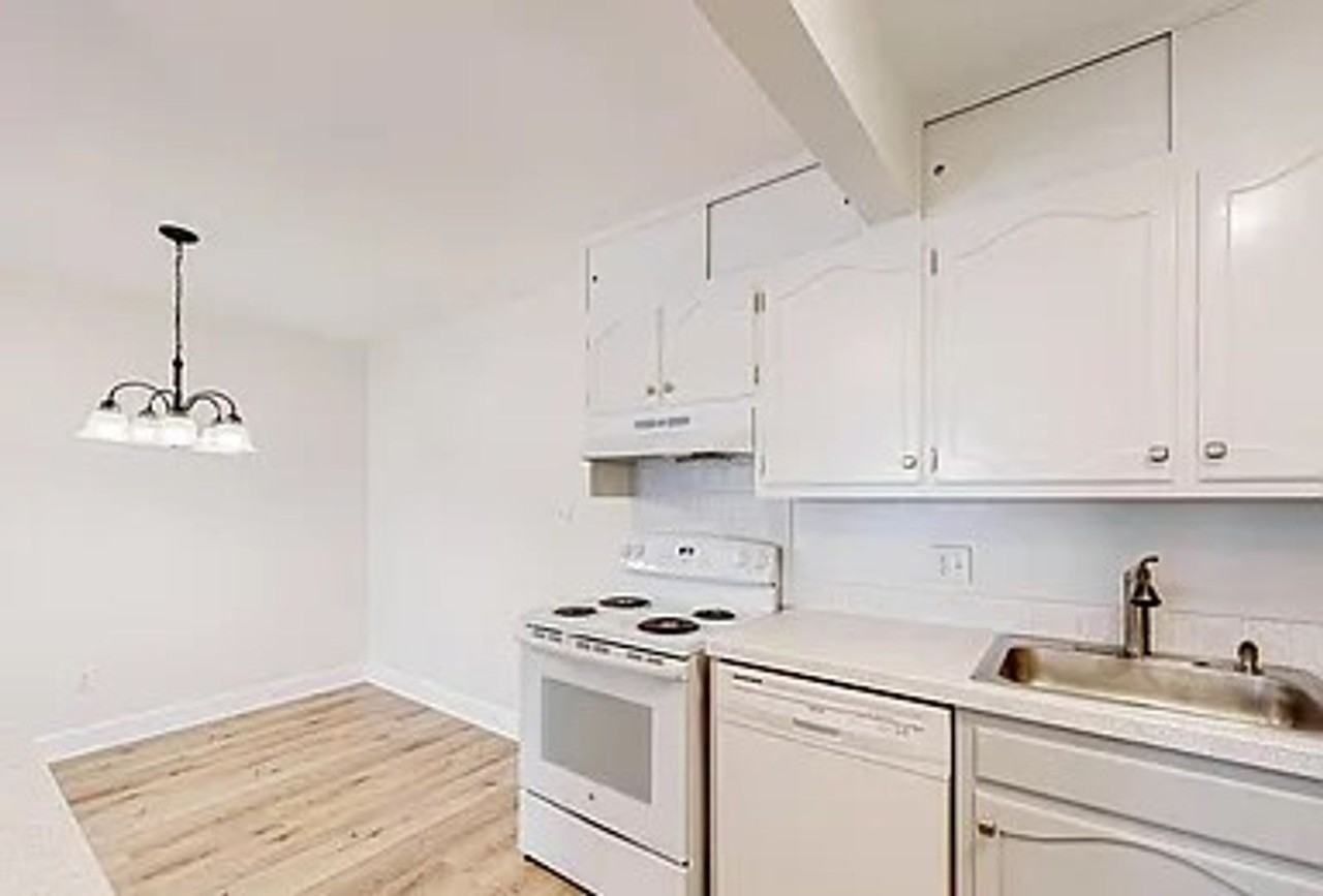 620 Mathews St - Photo 6 of 19