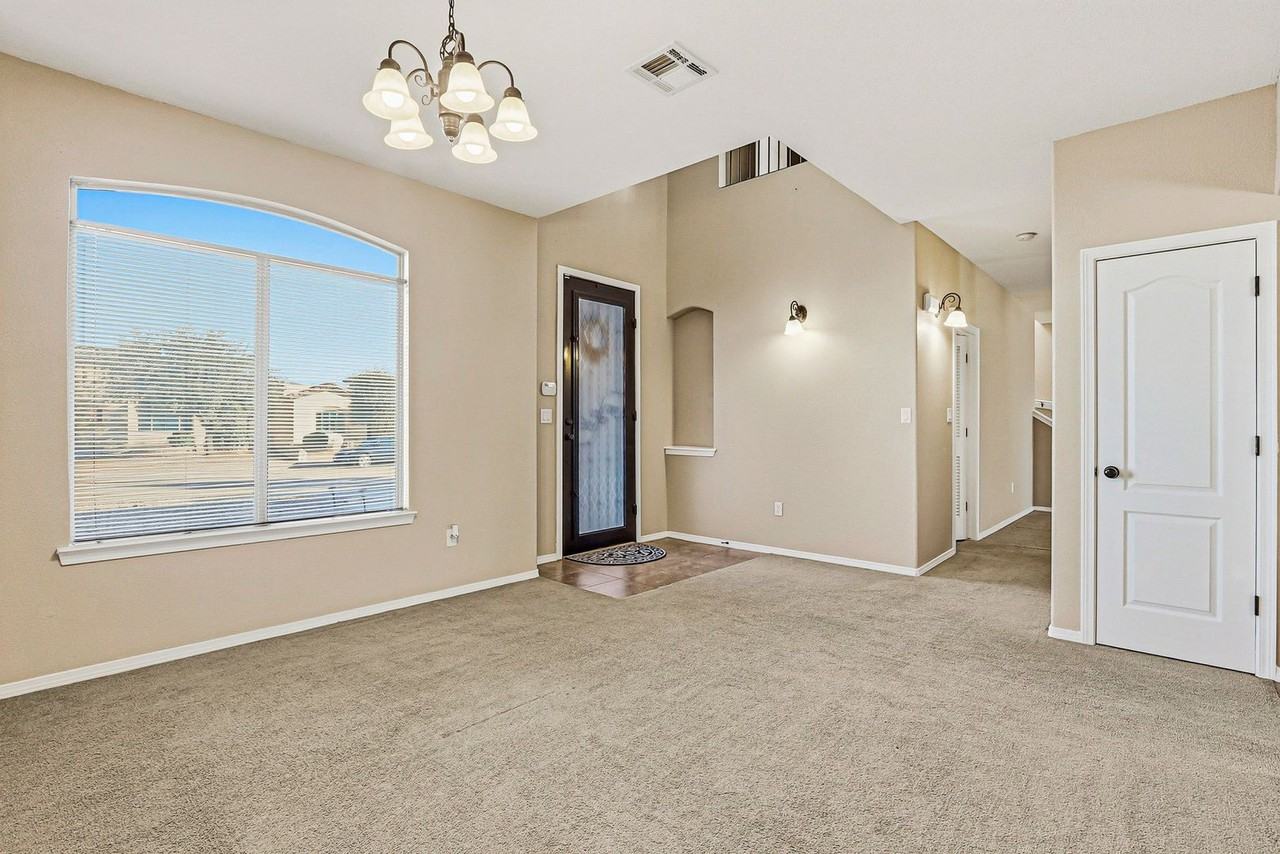 3165 Sarina Cir - Photo 2 of 30