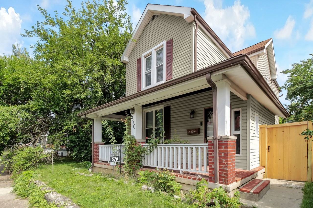 570 Southwood Ave - Photo 2 of 39