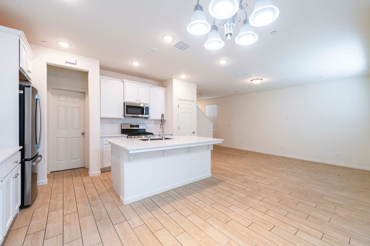 6313 E Meritage Dr - Photo 7 of 37