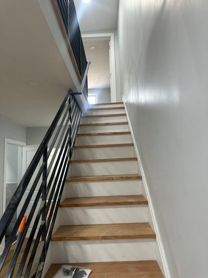 1049 Mercy St - Photo 6 of 25