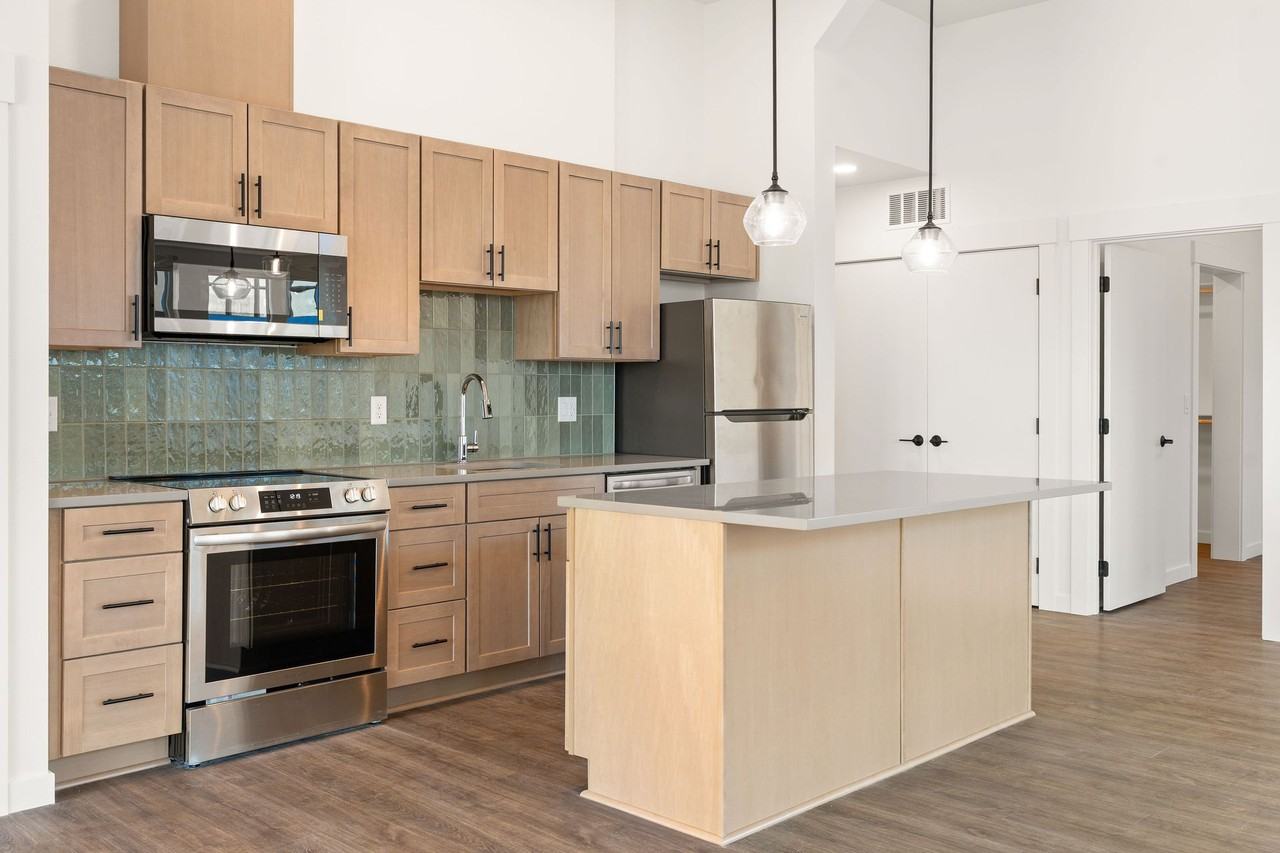 Luxury Living at 2508 SE 32nd Ave – Modern, Boutique Apartments in the Heart of Division - Photo 4 of 12