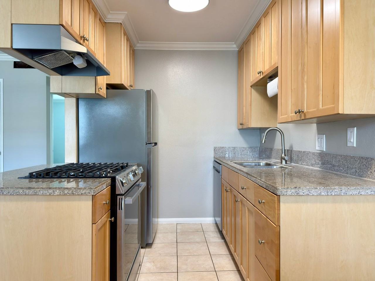 1807 S Myers St - Photo 4 of 13