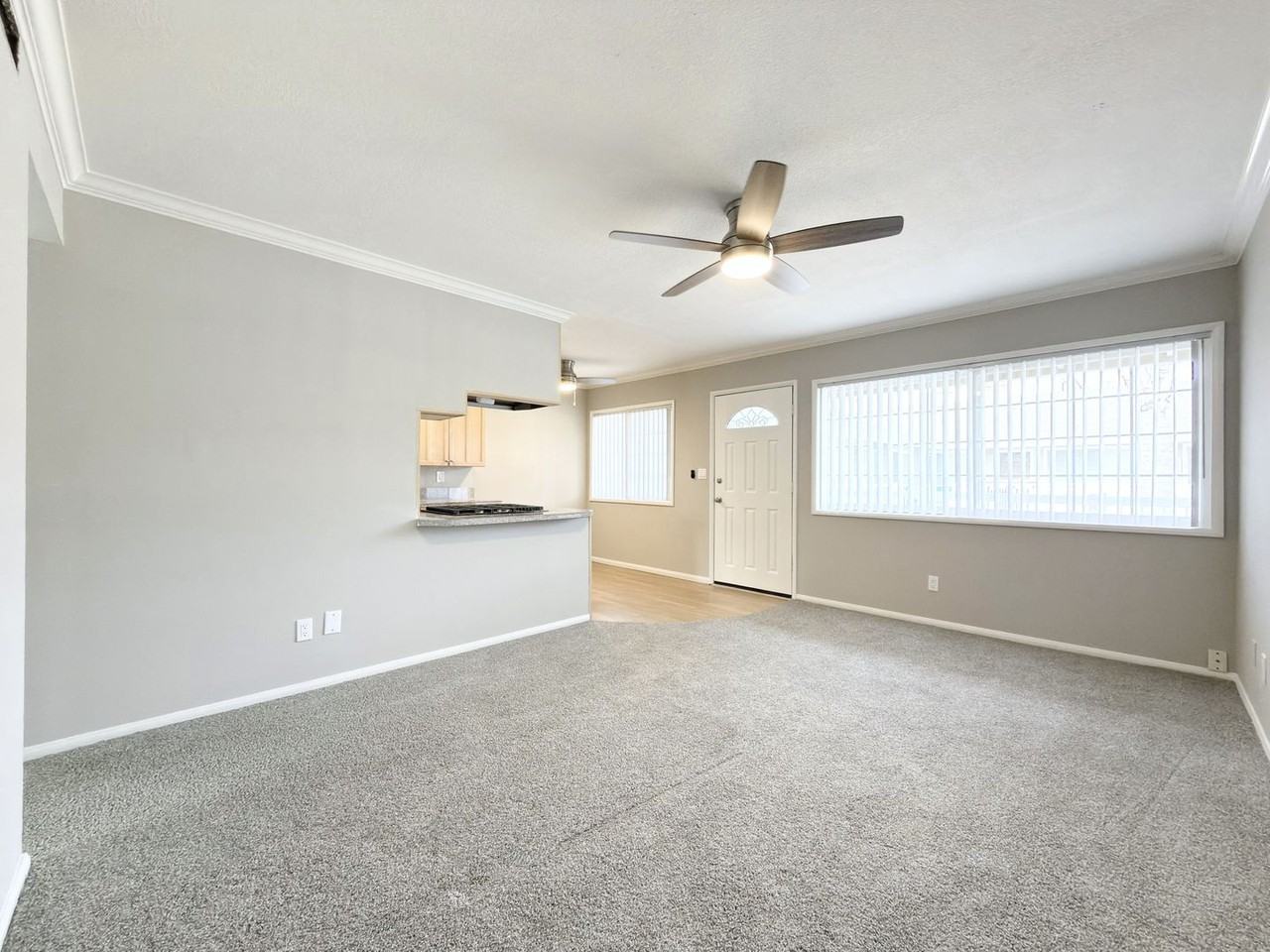 1807 S Myers St - Photo 5 of 13