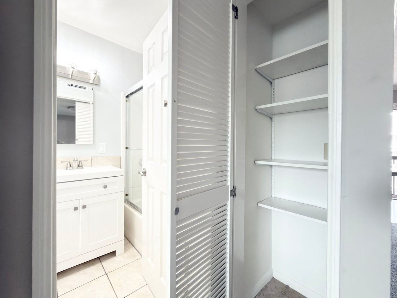 1807 S Myers St - Photo 7 of 13