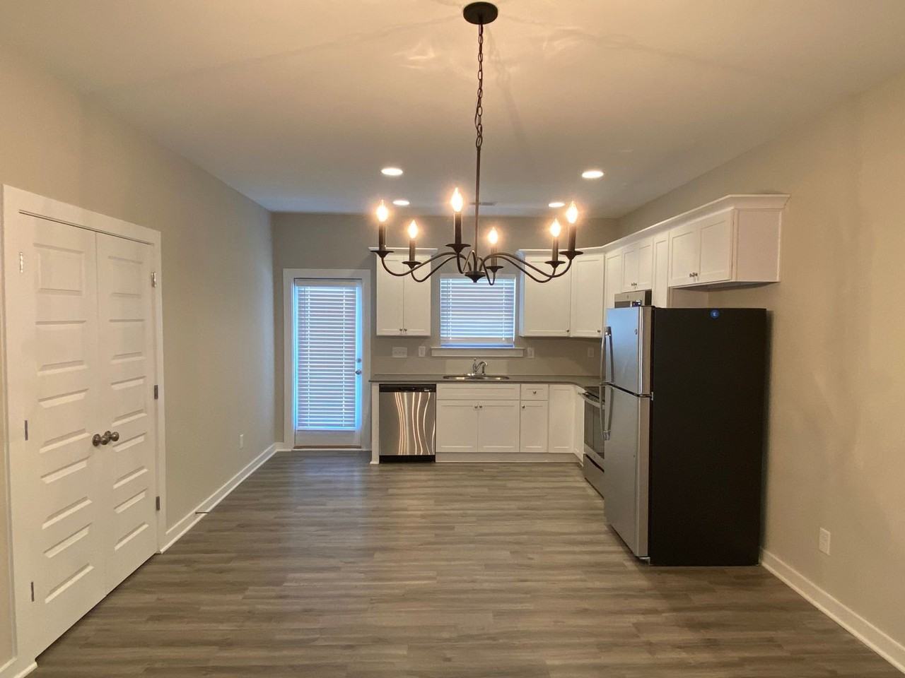 15650 Capstone Blvd - Photo 6 of 41