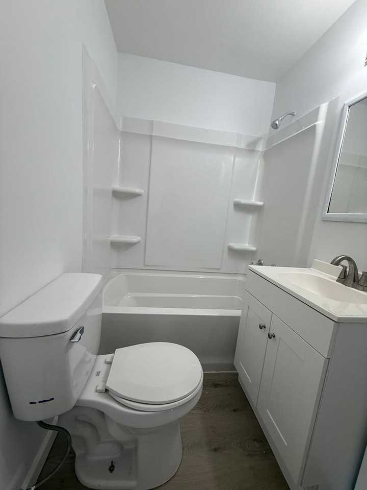 1637 E Blaine St - Photo 7 of 11