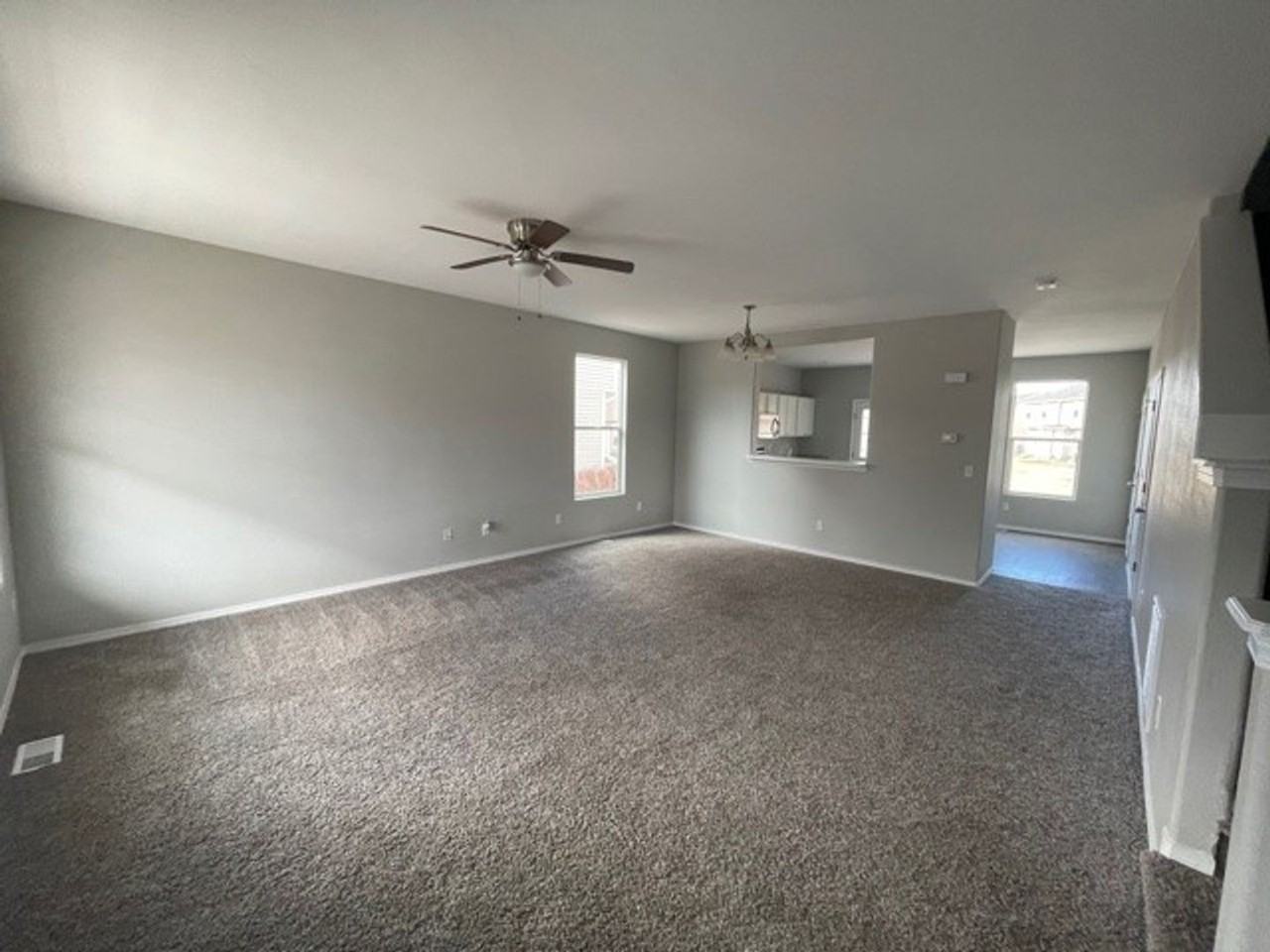 10520 Wells Pt - Photo 3 of 12