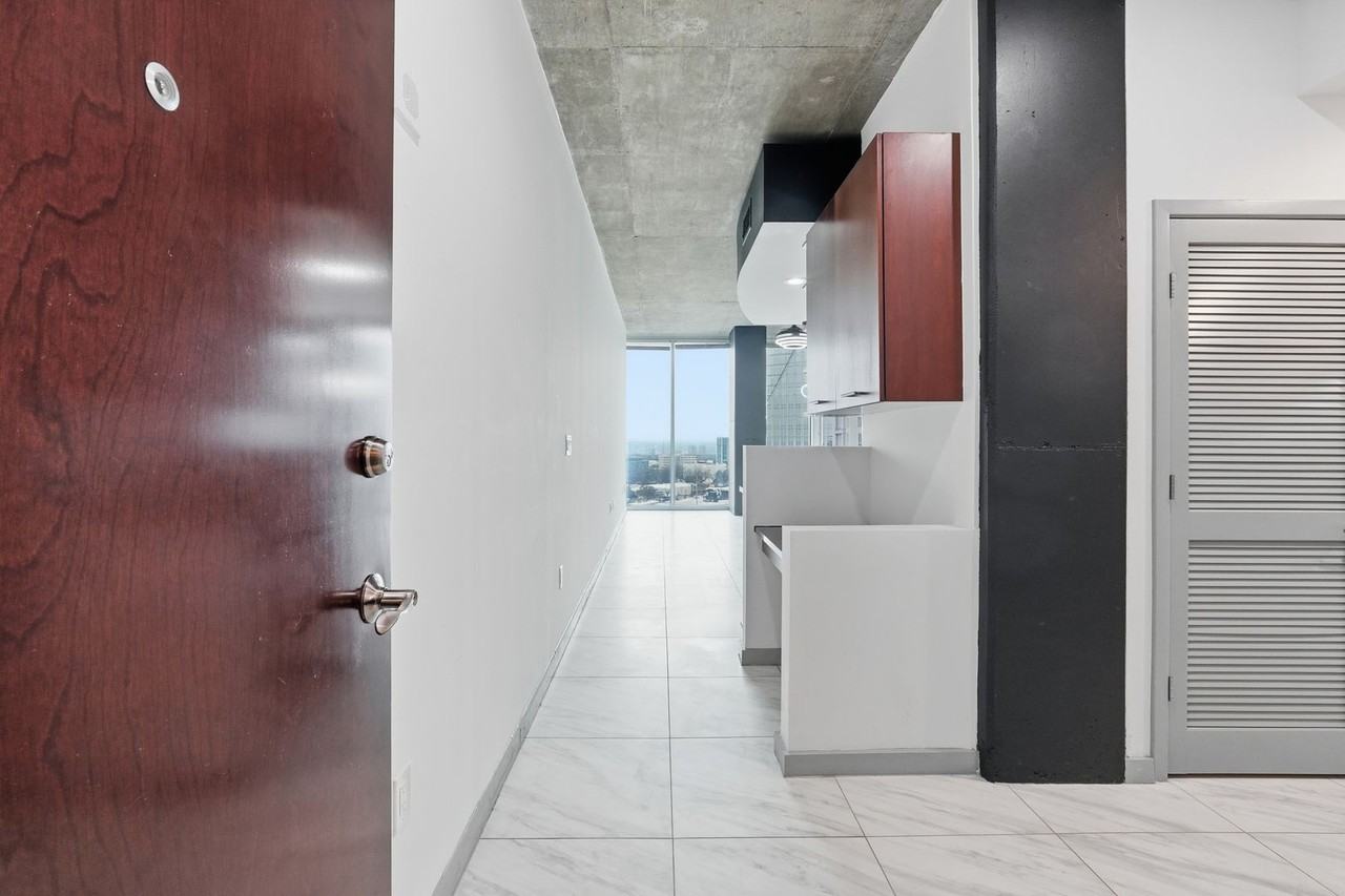 3324 Peachtree Rd Ne #2008 - Photo 5 of 38