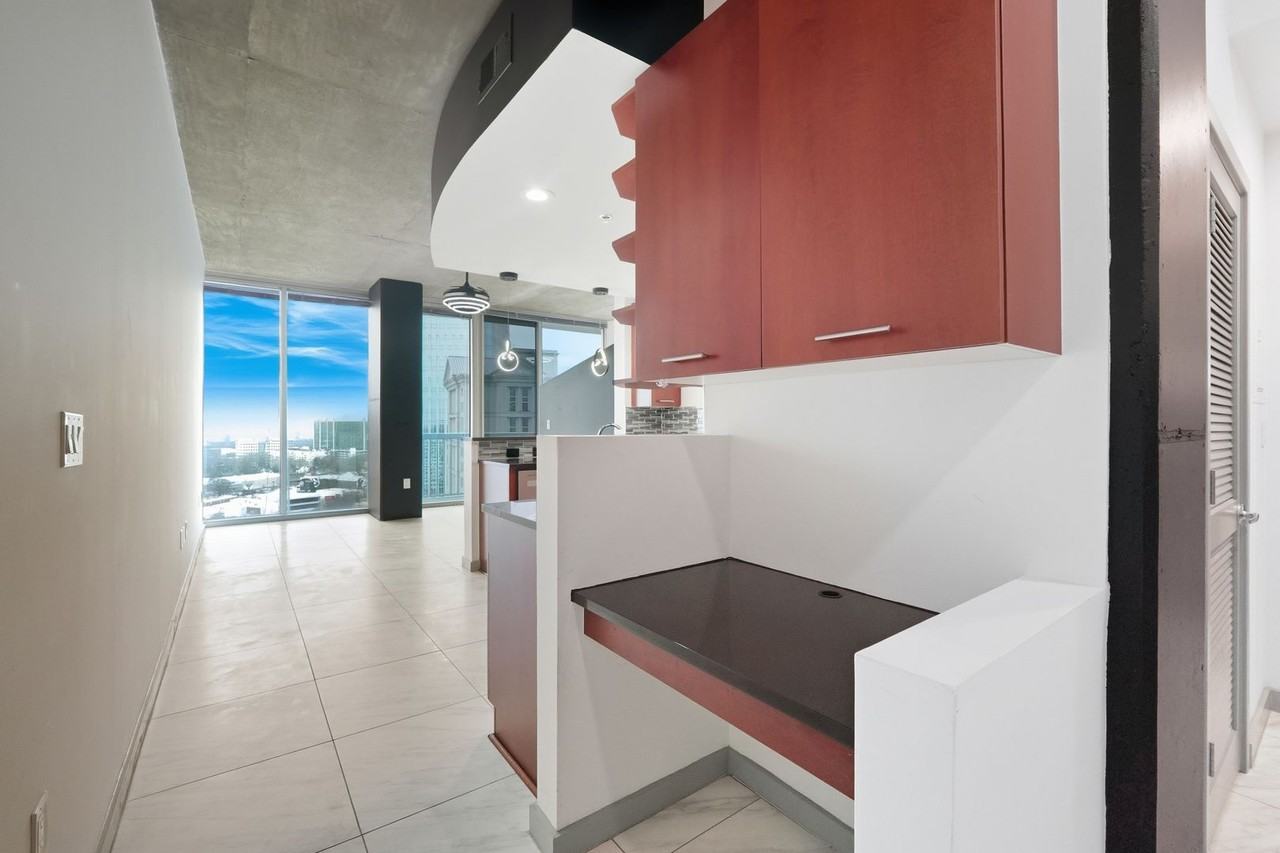 3324 Peachtree Rd Ne #2008 - Photo 6 of 38