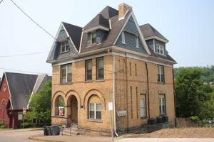 featured image of 221B Grant St