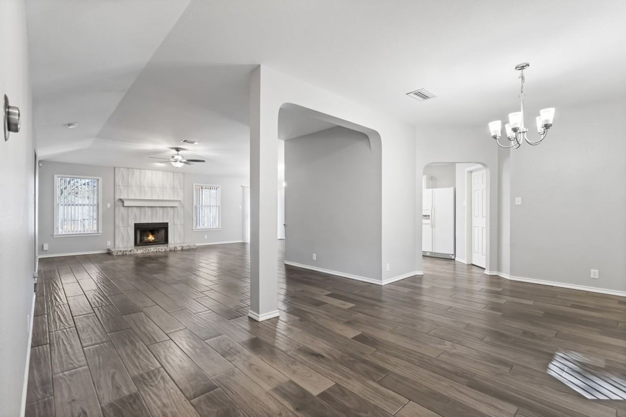 3223 Preston Hall Dr - Photo 4 of 24