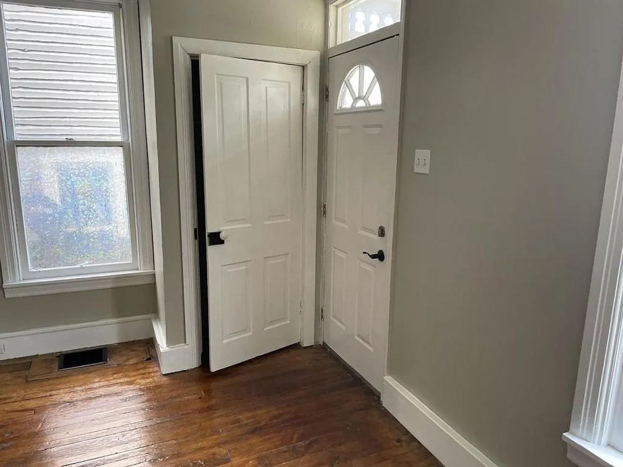 432 Mulberry St - Photo 3 of 19