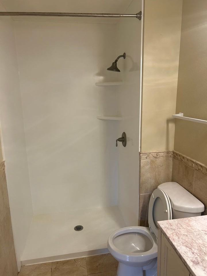 956 N Sandalwood Ave - Photo 5 of 11