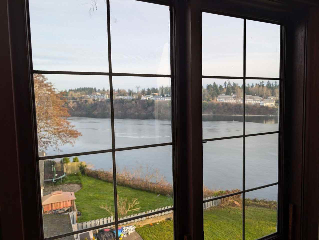 114 11th Street Pl - Photo 3 of 25