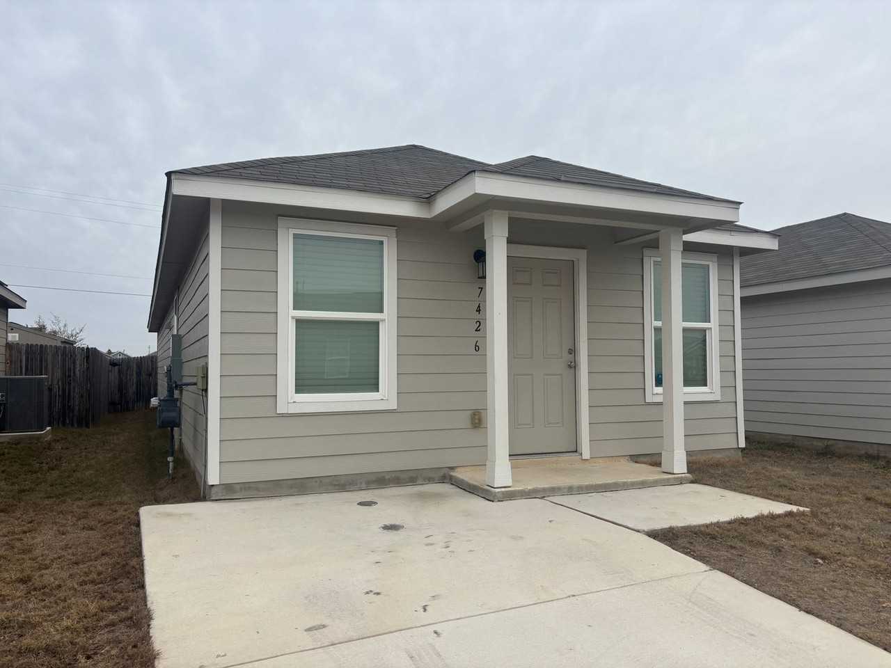 7426 Silos Rdg - Photo 3 of 34