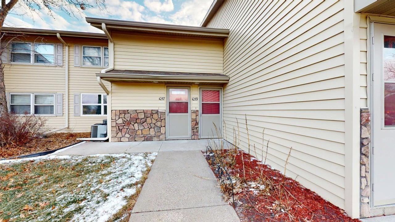 1057 Nw Greenwood St