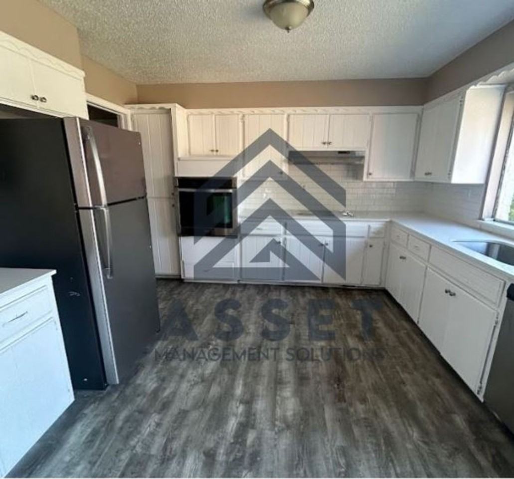 2533 Indian Creek Pl - Photo 4 of 10