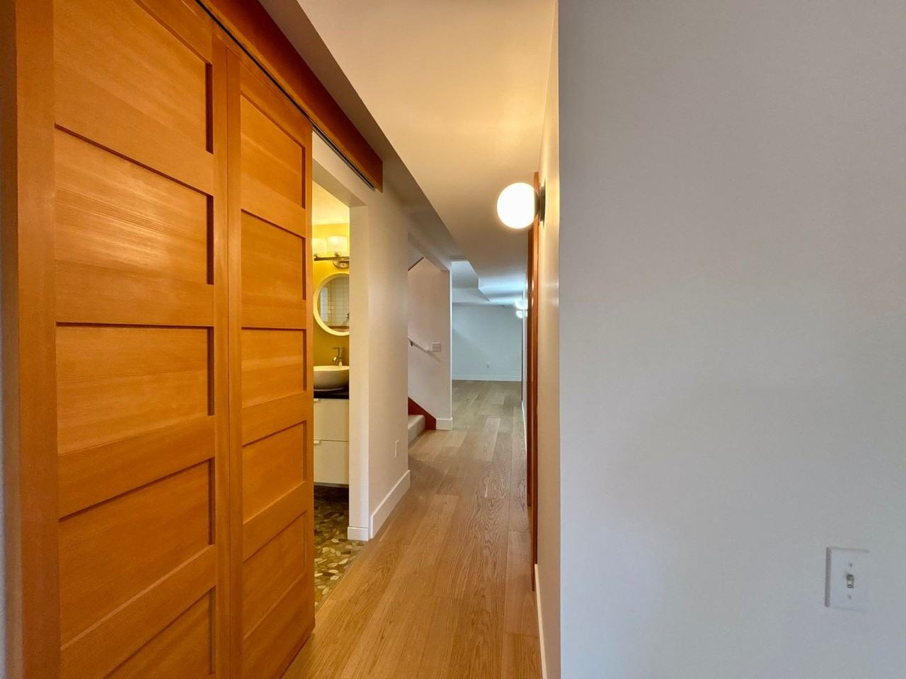 5571 Greenwood Ave N - Photo 7 of 33