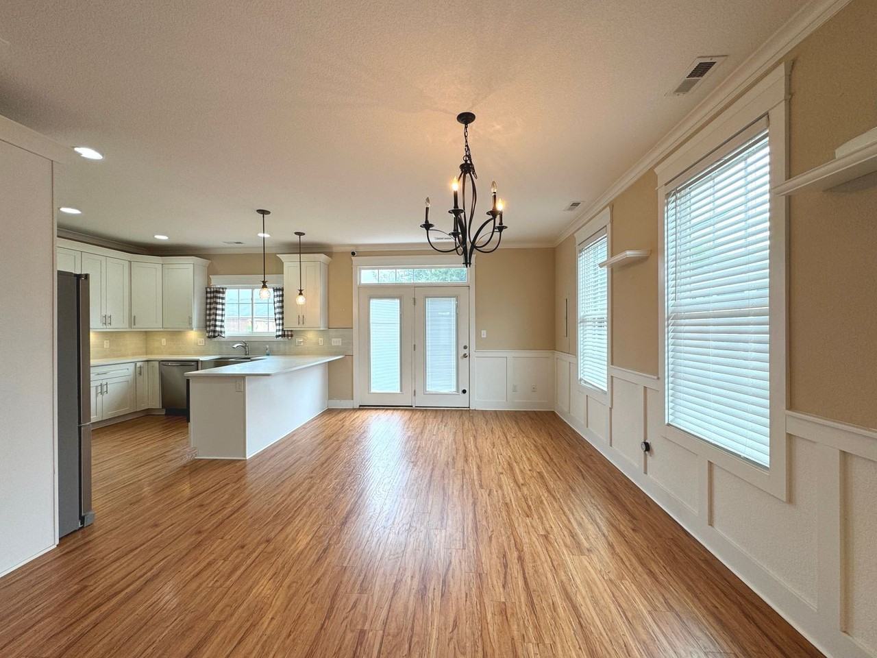 865 W Ocean View Ave - Photo 7 of 45