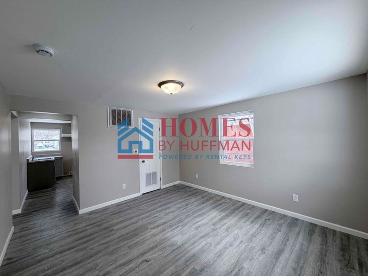 718 Wall St - Photo 5 of 15