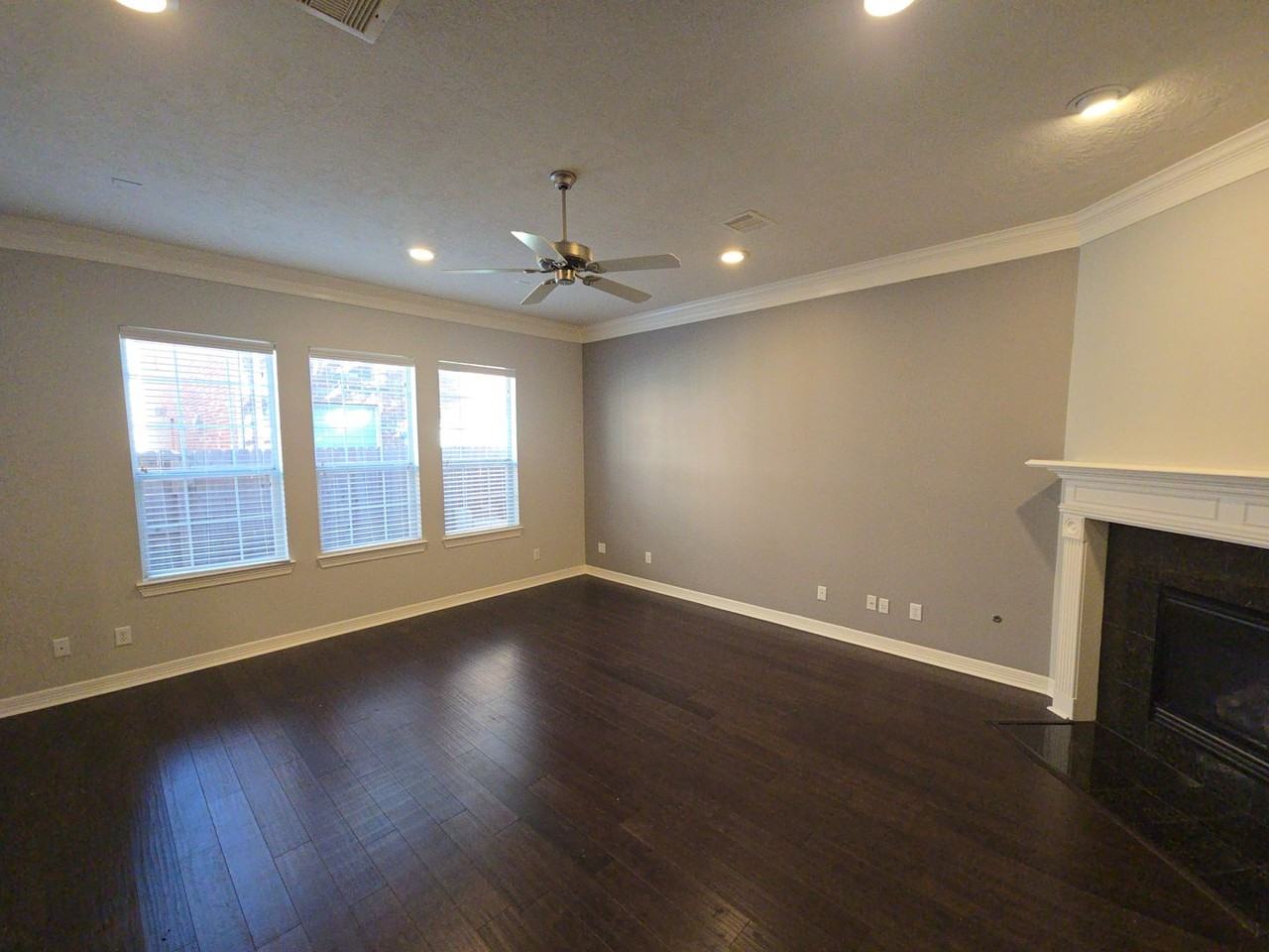 1515 Olive Park - Photo 6 of 40