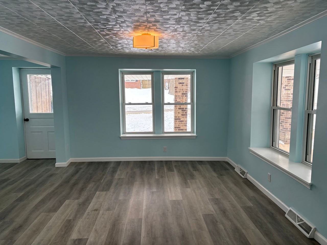 9446 E Springfield Rd - Photo 2 of 28