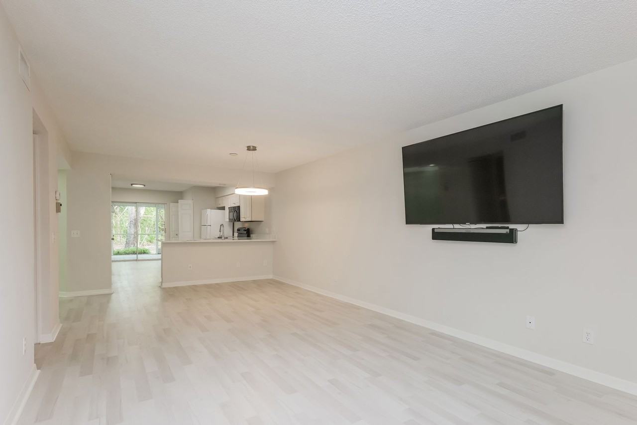 3930 Leeward Passage Ct #103 - Photo 4 of 16